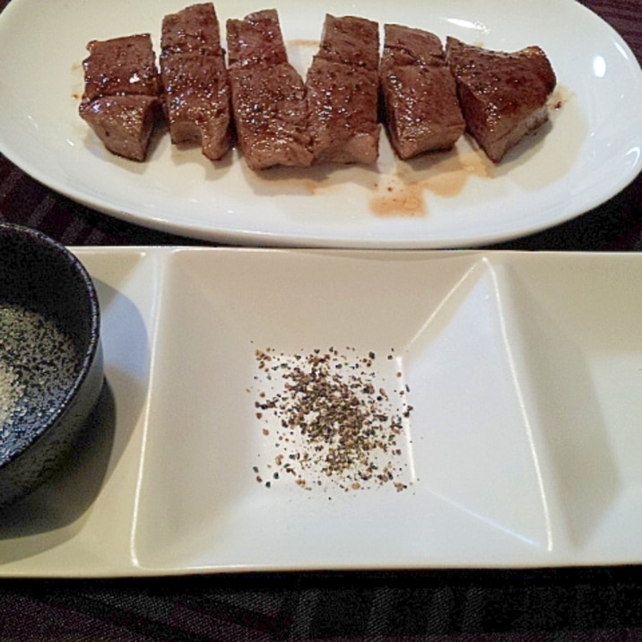 和牛ステーキ(塩・胡椒・わさび)
